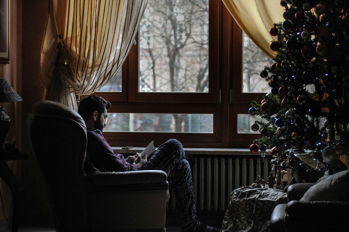 Coping with Loneliness During the Holiday Season: A Psychologist's Guide